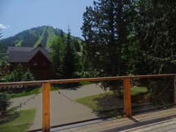 Big Red Lodge - Image 4