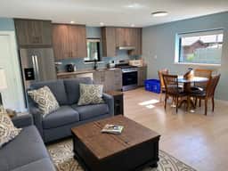 Erie Creek House - sleeps 4 - Image 5