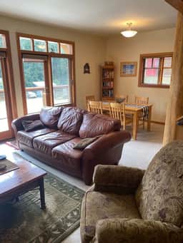 Red Robb #6 - 2 bedroom Sleeps 6 - Image 2