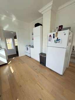 Rossland Homestead - Image 3