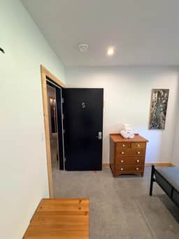 The Block - Suite 5 - Image 4