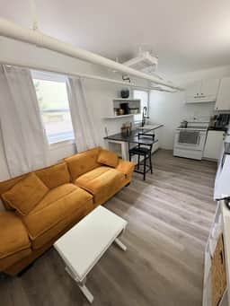 The Downtown Hideaway - Image 2