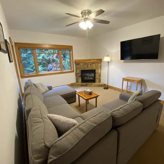 Cascade Lodge 3C - Image 1