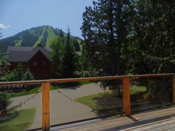 Big Red Lodge - Image 4