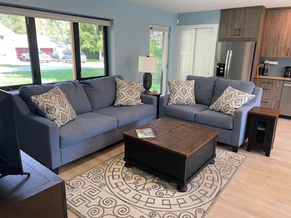 Erie Creek House - sleeps 4 - Image 4